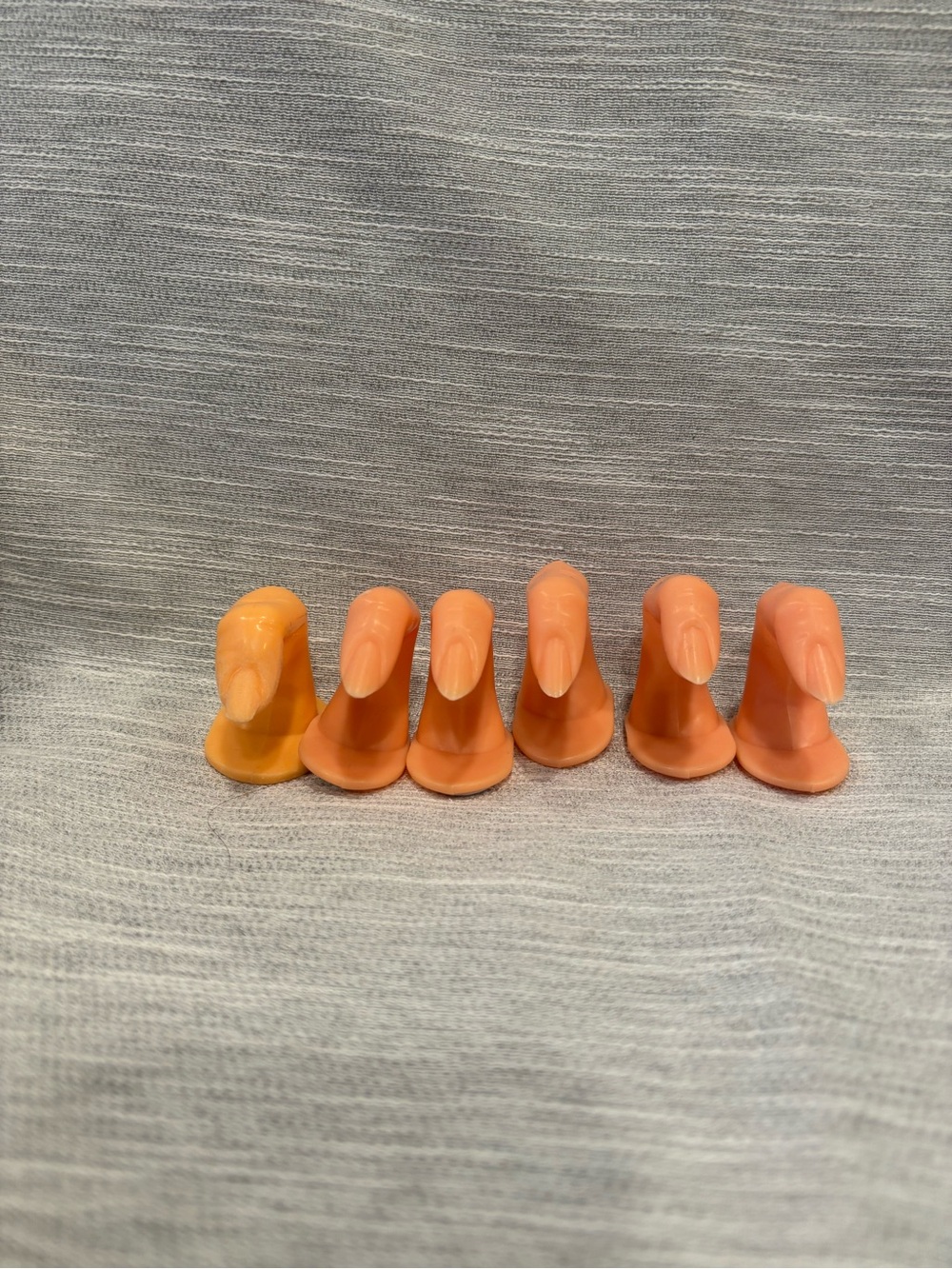 Practice Nail Finger Stands Set - Peach/Orange